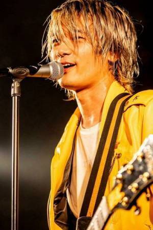 【ライブレポート】a flood of circleとストレイテナーが対バン　真正面からぶつけ合う灼熱の夜