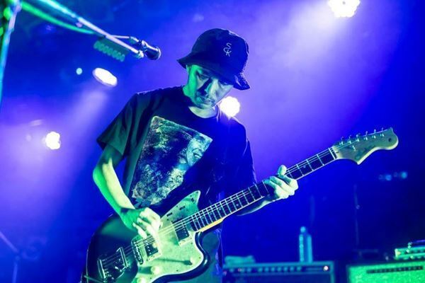 【ライブレポート】a flood of circleとストレイテナーが対バン　真正面からぶつけ合う灼熱の夜