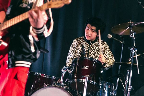 【ライブレポート】チケットぴあ主催『Grasshopper vol.2』、youth×インディアカヌー×ORCALANDの3バンドがつくったロックな一夜