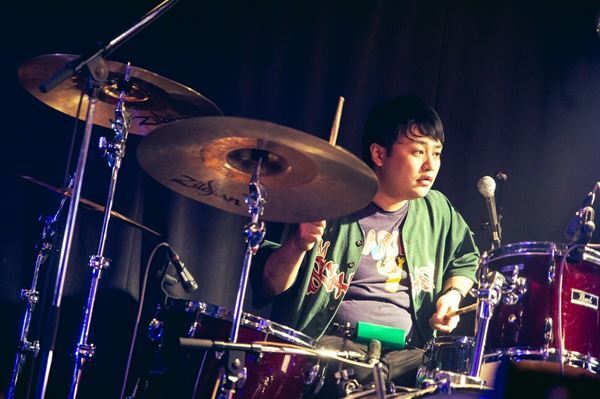 【ライブレポート】チケットぴあ主催『Grasshopper vol.2』、youth×インディアカヌー×ORCALANDの3バンドがつくったロックな一夜