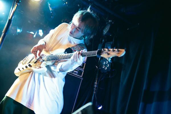 【ライブレポート】チケットぴあ主催『Grasshopper vol.2』、youth×インディアカヌー×ORCALANDの3バンドがつくったロックな一夜