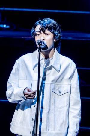 imase、初ホールツアー『Shiki-Sai』 緊張を超える楽しさで迎えられた公演初日をレポート