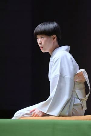 憧れの鶴瓶師匠を前に『らくだ』を好演『桂二葉チャレンジ!! 最終章』レポート