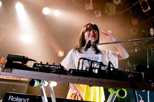 Wienners企画『W Dutch 2024』東京公演、お互いのリスペクト全開！キュウソネコカミとのエモーショナルなツーマンライブをレポート