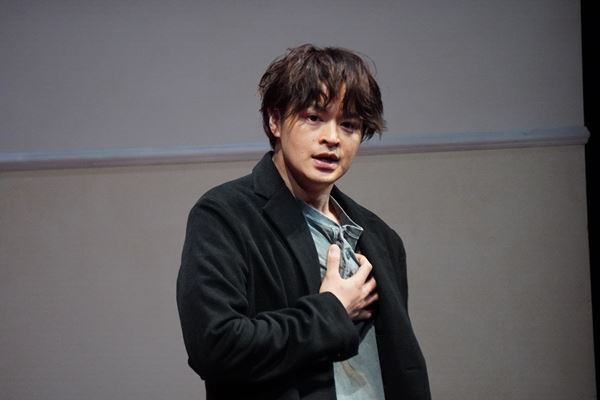 堤真一×瀬戸康史、大東駿介×浅野和之　ジョナサン・マンビィ演出の2作品連続上演が本日開幕