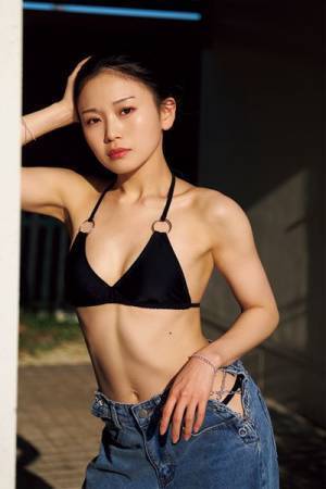 BEYOOOOONDS平井美葉、2ndソロ写真集『be-lief』発売記念イベント開催