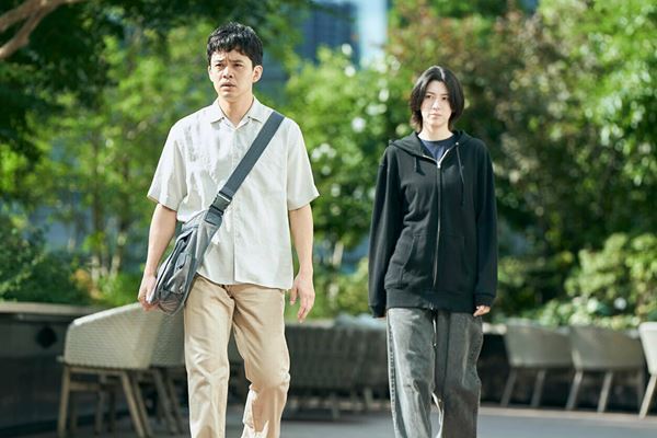 ヴァーチャルで探る、亡き母の『本心』──池松壮亮主演、石井裕也監督【おとなの映画ガイド】