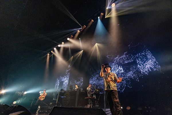 電気グルーヴ35周年ツアー、 圧巻のパフォーマンスで満員のフロアを魅了した、Zepp Haneda追加公演をレポート