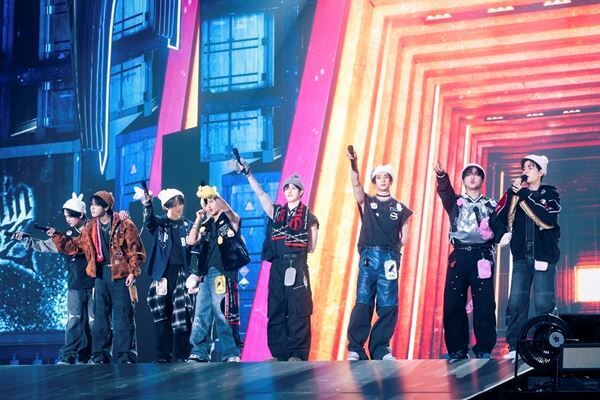 PMC本誌バックカバーにも登場。Stray Kidsのワールドツアー日本公演、6日間で31万5千人を動員「8年目も必ず戻ってきます！」【オフィシャルレポート】