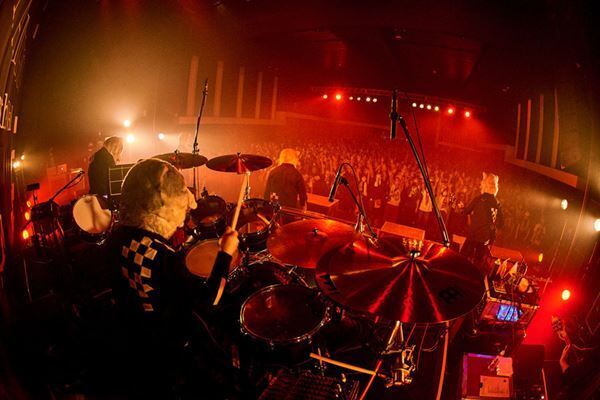 MAN WITH A MISSION、全国ツアーが広島で開幕「イツノ日ニカ大合唱シタイ曲デス」