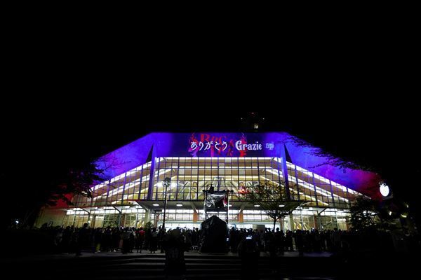 BUCK-TICK、故郷・群馬でデビュー35周年を締めくくり『異空-IZORA- FINALO』レポート