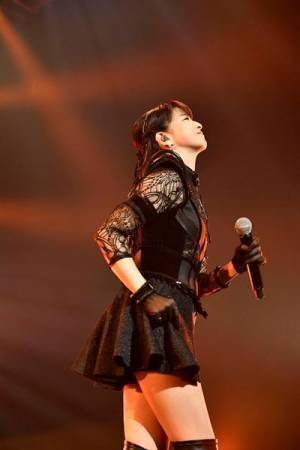 森高千里『レッツ・ゴォーゴォー!ツアー』開幕　約2時間50分で全23曲を熱唱【オフィシャルレポート】