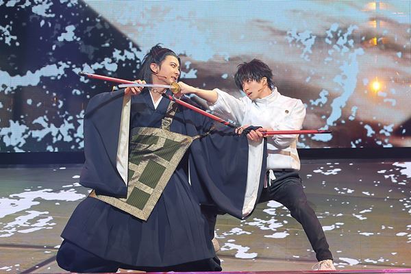 舞台『呪術廻戦 0』WITH LIVE BANDが開幕　小越勇輝「乙骨憂太役を演じられていることがすごく幸せ」