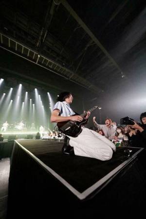 never young beach、アルバム『ありがとう』リリースツアー東京公演　「俺もこの音楽の中に入れてくれー！」【ライブレポート】