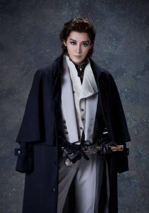 宝塚月組トップ月城かなと・海乃美月コンビの退団公演が開幕