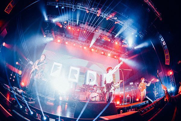 フレデリックが完全復活を遂げ新たなモードへ　ツアー『WELL 噛 ONE』オフィシャルレポート