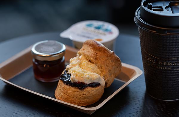 「109シネマズ プレミアム新宿」でラグジュアリーなスイーツ2種類が販売に！