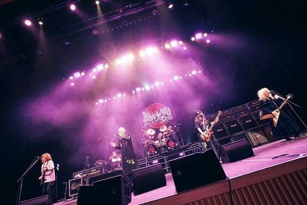 【ライブレポート】ペンライトが彩りを添えた筋肉少女帯、メジャーデビュー35周年記念ライブ＠LINE CUBE SHIBUYA