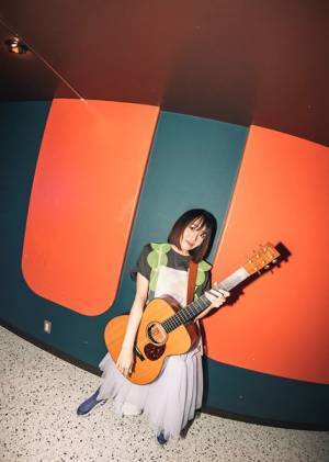 矢井田 瞳“大人の大人による大人げない盛り上がりが楽しい”デビュー25周年記念弾き語りツアー開幕　