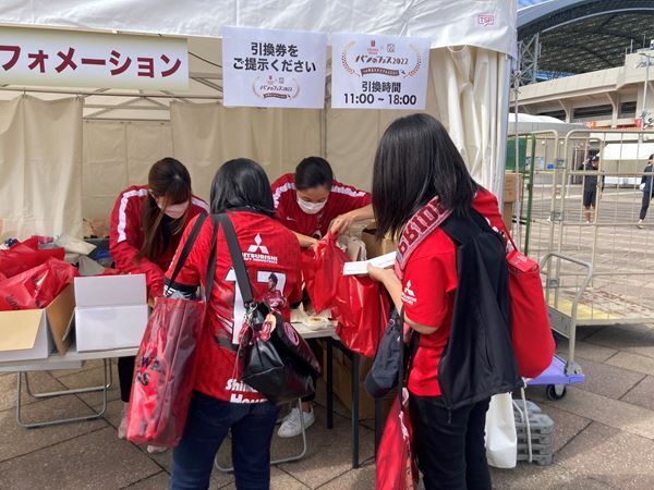 全国各地のパンや「限定パン」を目当てに長蛇の列『パンのフェス2022 in 埼玉スタジアム2〇〇2』開催