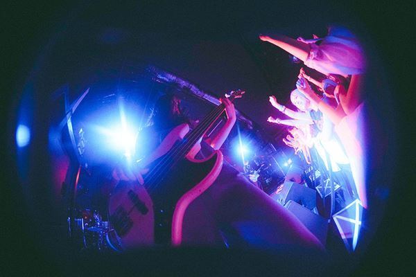 reGretGirl×Laughing Hick　親和性の高い両者が、素晴らしき化学反応を起こした夜『Grasshopper vol.25』ライブレポート