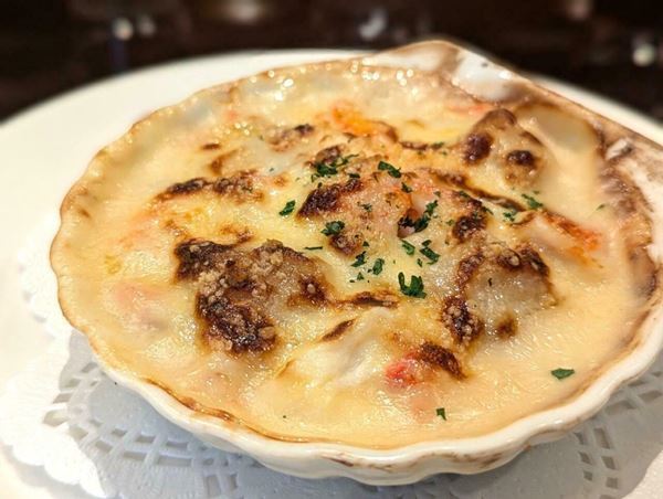 ロイヤルホスト、「冬のご馳走」フェアが開催中！　贅沢食材を使った豪華メニューと日本ワインとのペアリングも