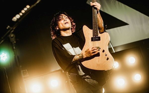 ジェットコースター的な緩急で観客を惹きつけた『coldrain “Nonnegative”ONE MAN TOUR 2022』初日ライブレポート