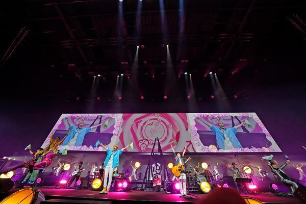 ゆず、聖地・横浜BUNTAIこけら落とし公演オフィシャルレポート