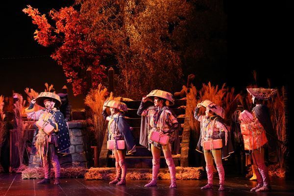 東北を舞台に生きることの素晴らしさを描く ミュージカル『ユタと不思議な仲間たち』開幕