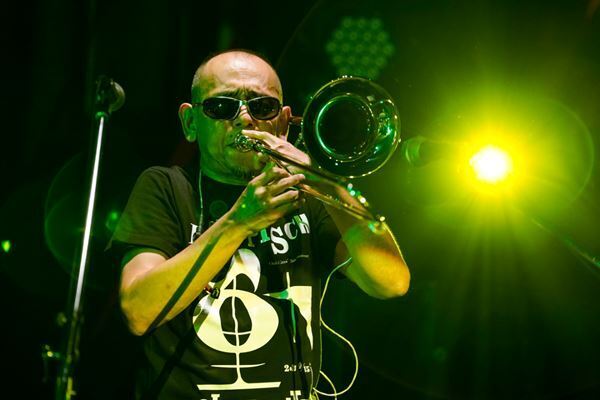 限界を無視する尋常じゃない爆裂炸裂暴走ライブを3時間超えでぶっ続けたレピッシュ ､ちなみに今年還暦だ！【ライブレポート】