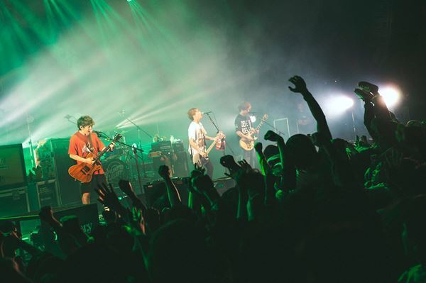 フォーリミ×BRAHMANが作り上げた最高の夜 『MYSTERY TOUR 2024』最終公演オフィシャルレポート