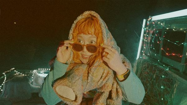 カメレオン・ライム・ウーピーパイのChi-が独りぼっちで踊る　新曲「Grooving Night」MV公開