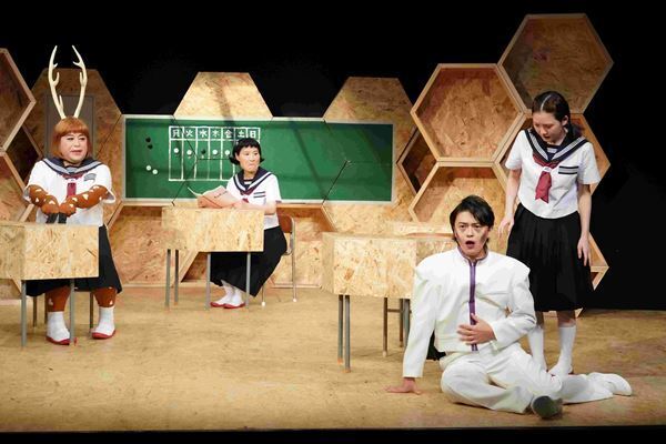 宮藤官九郎、新作コント『主婦 米田時江の免疫力がアップするコント6本』開幕に「もっと疲れない公演にしたかった」