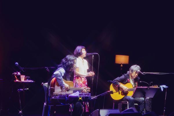 大貫妙子×山弦　まっすぐ伸びる歌声が客席に爽やかな風を送り込んだ「TOKYO春爛漫 〜萌芽編〜」レポート