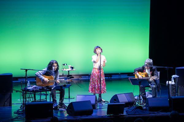 大貫妙子×山弦　まっすぐ伸びる歌声が客席に爽やかな風を送り込んだ「TOKYO春爛漫 〜萌芽編〜」レポート