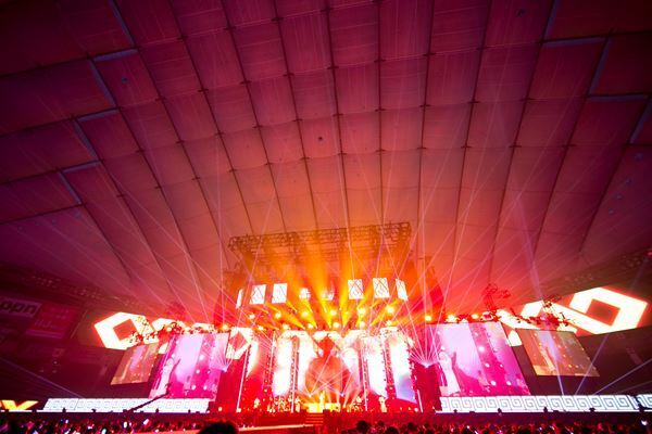 まふまふ、活動休止前ラストライブ2daysオフィシャルレポ「僕のワガママに、今まで付き合ってくれてありがとう」