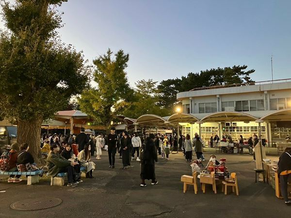 2日間で15,000人が来場「パンと音楽とアンティーク2023」芦沢ムネトトークレポート