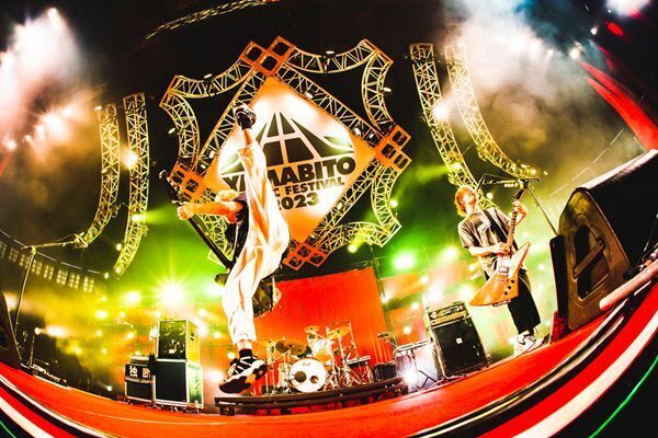 盟友とともに走り抜けた奇跡の2日間。「山人音楽祭」熱狂の最終日を最速レポート