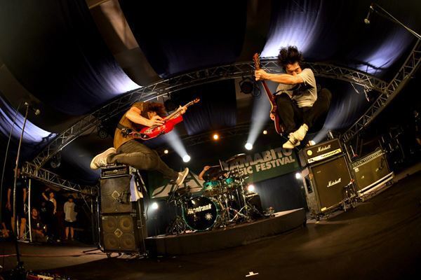 盟友とともに走り抜けた奇跡の2日間。「山人音楽祭」熱狂の最終日を最速レポート