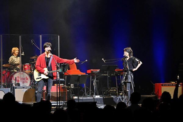 岸谷香、藤巻亮太、荻野目洋子による「M」も！ コラボイベント『岸谷香 感謝祭2023』で全21曲を披露