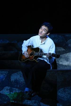 京都、福岡を経てついに開幕。 『シラの恋文』東京公演で見せる、 草彅剛の成熟