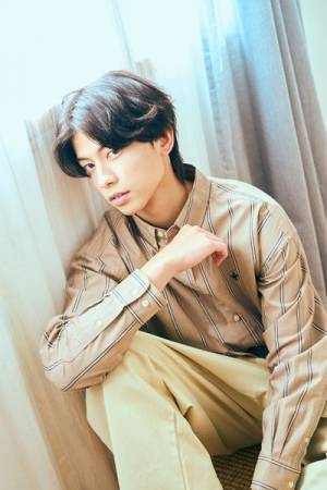 アミューズ 期待の新星、倉須洸の素顔 「人を笑顔にすることが大好きなんです」