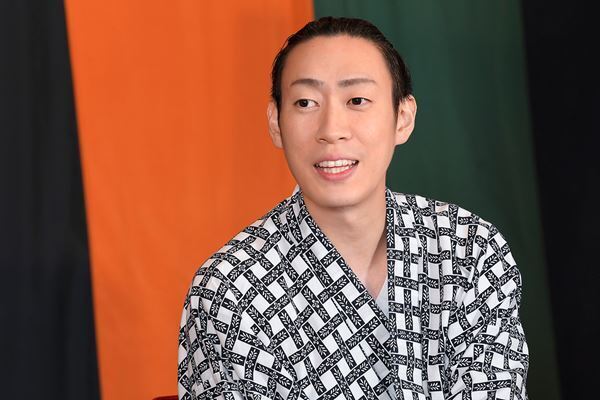 坂東巳之助と中村児太郎「八月納涼歌舞伎」第一部『ゆうれい貸屋』で、父と同じ役を初役で勤める