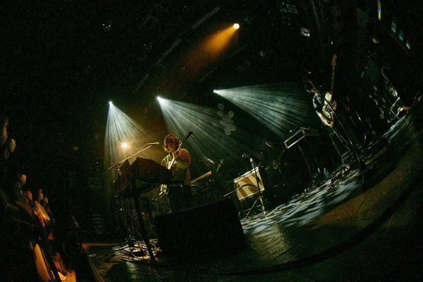 【ライブレポート】warbearソールドアウトのWWW　6年を経て再始動「Galileo Galilei は“冒険”」