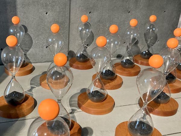 『ゴミうんち展』21_21 DESIGN SIGHTで開催中　多彩なアーティストが世界の循環についてデザインを通して考察