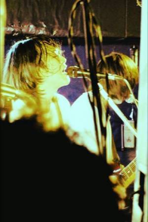 JIGDRESS、超満員の下北沢DaisyBarでツアー終幕「俺たちずっとカッコいいから、これからもよろしく」