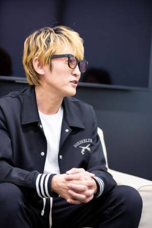 【対談：岸谷香×スガ シカオ】「こんなイカした同級生はいないよ」