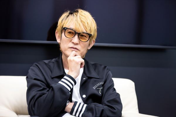 【対談：岸谷香×スガ シカオ】「こんなイカした同級生はいないよ」