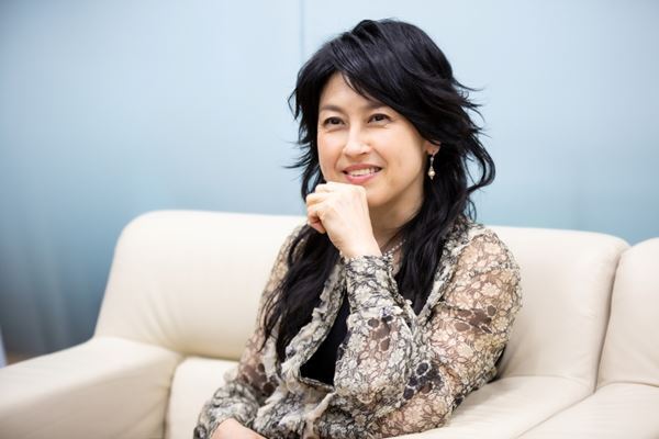 【対談：岸谷香×スガ シカオ】「こんなイカした同級生はいないよ」