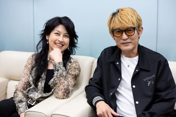 【対談：岸谷香×スガ シカオ】「こんなイカした同級生はいないよ」